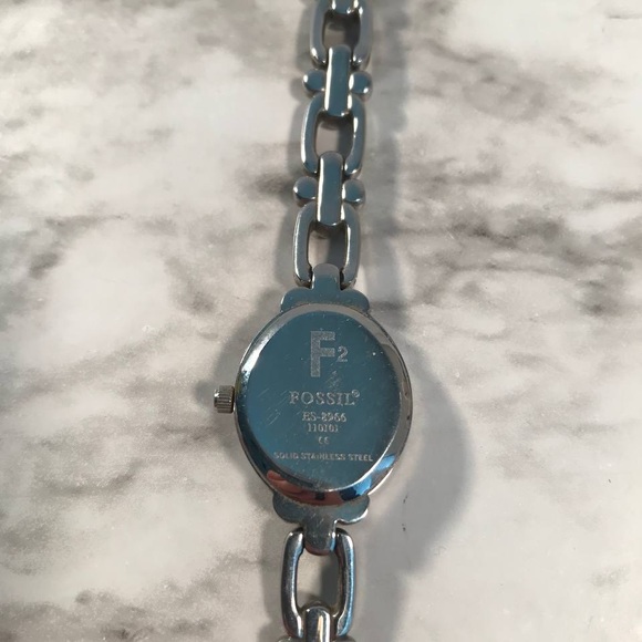 Womens Fossil F2 Watch - Picture 7 of 9